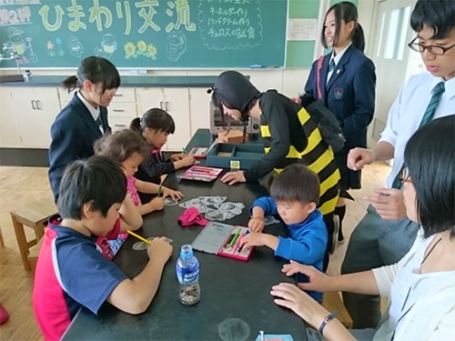 富士見高校養蜂部のミツバチ教室・ひまわり交流会の報告