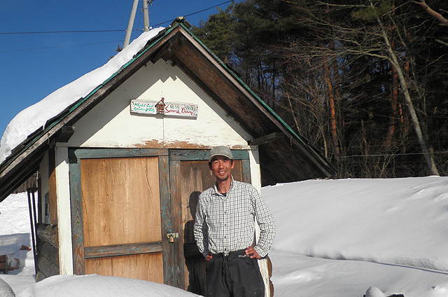 板村さん手作りの可愛い小屋